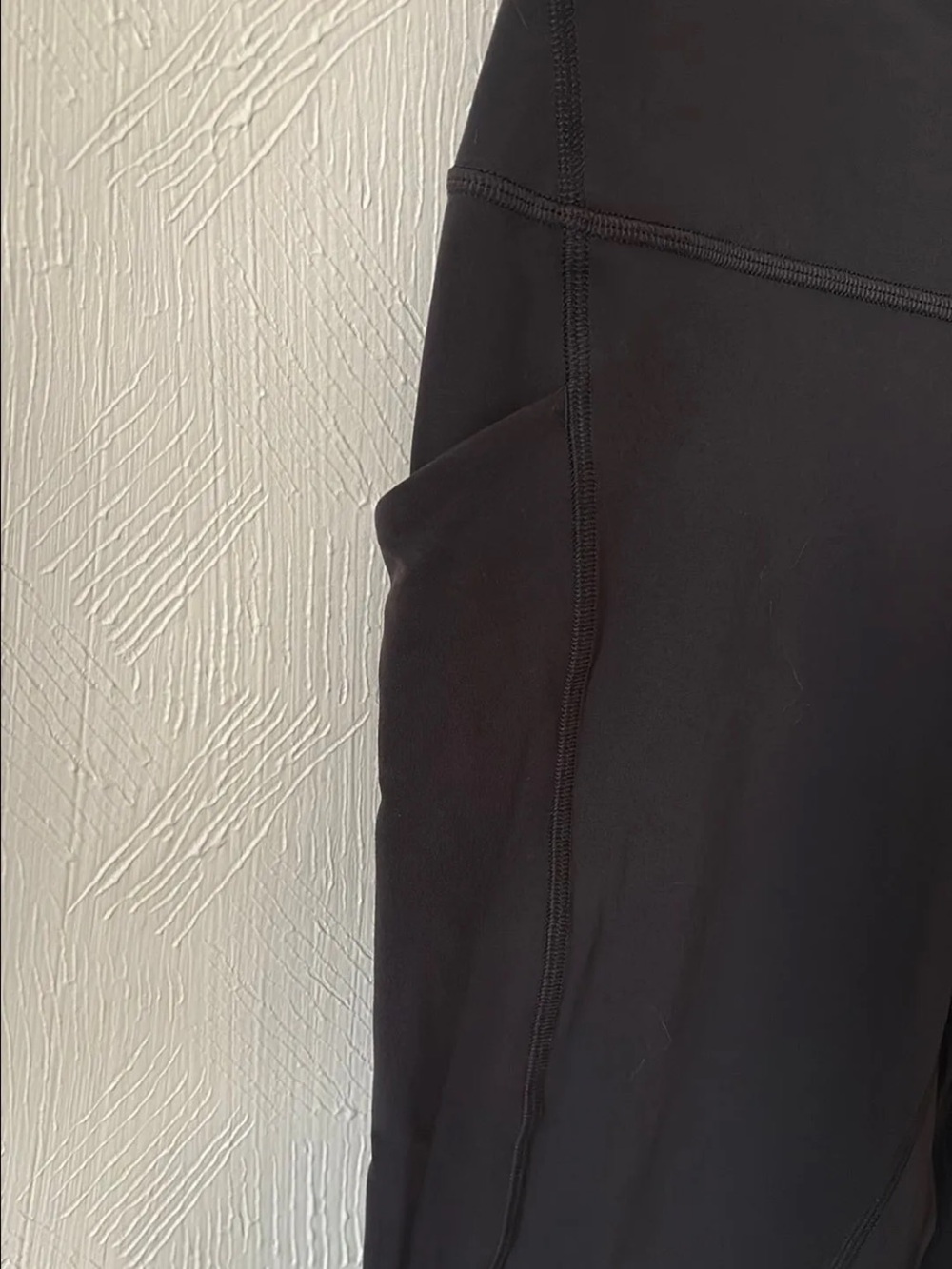 Lululemon Black Align Size 8 28” - Picture 3 of 6